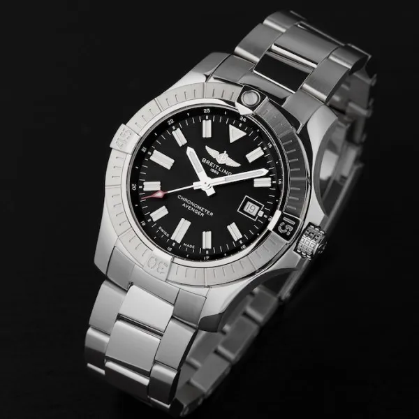 Breitling Avenger Men Automatic Black Stainless Steel Watch A17318101B1A1 photo 4