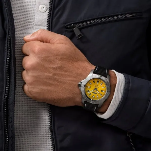 Breitling Avenger Men Automatic Yellow Leather Watch A17319101I1X2 photo 2