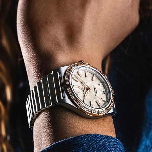 Breitling Chronomat Women Automatic Mother of Pearl Stainless Steel &amp;amp; 18ct Rose Gold Watch U10380591A2U1 - Photo 2