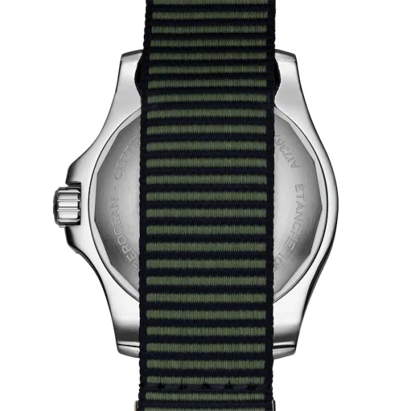 Breitling Superocean Men Automatic Green Nylon Watch A17367A11L1W1 photo 3