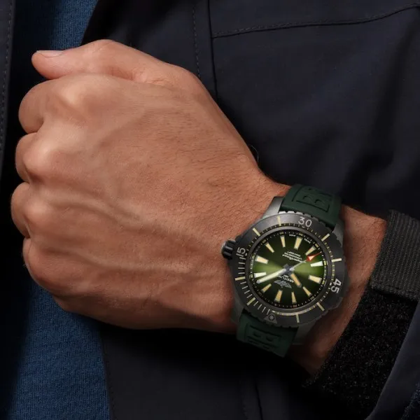Breitling Superocean Men Automatic Green Rubber Watch V17369241L1S2 photo 4