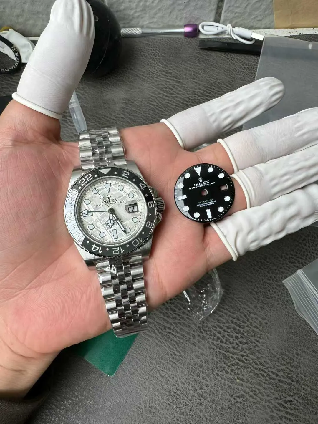 Clean Factory Watch Rolex GMT-Master II Meteorite Bruce Wayne 126710GRNR Black & photo 2