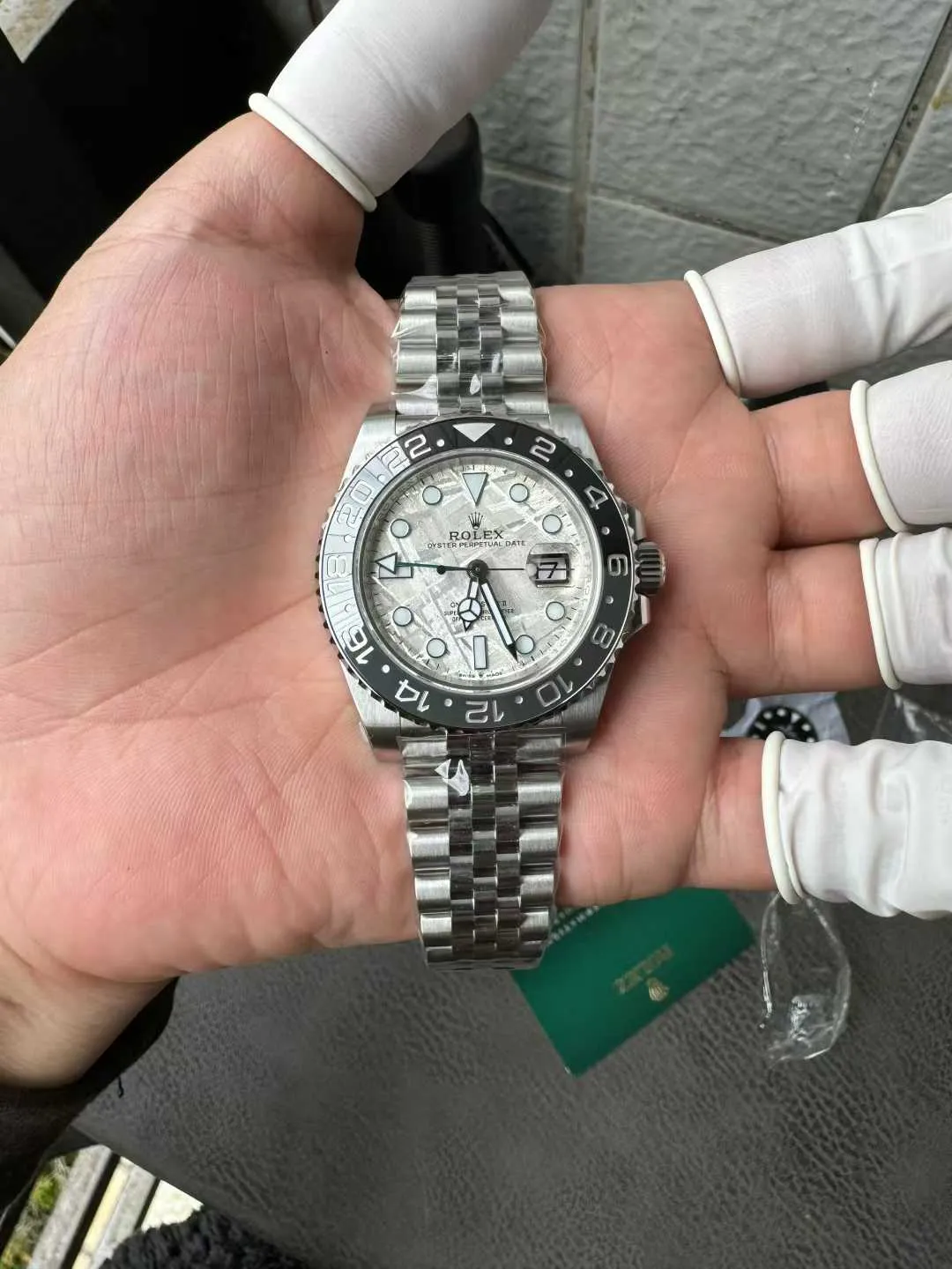 Clean Factory Watch Rolex GMT-Master II Meteorite Bruce Wayne 126710GRNR Black & photo 4