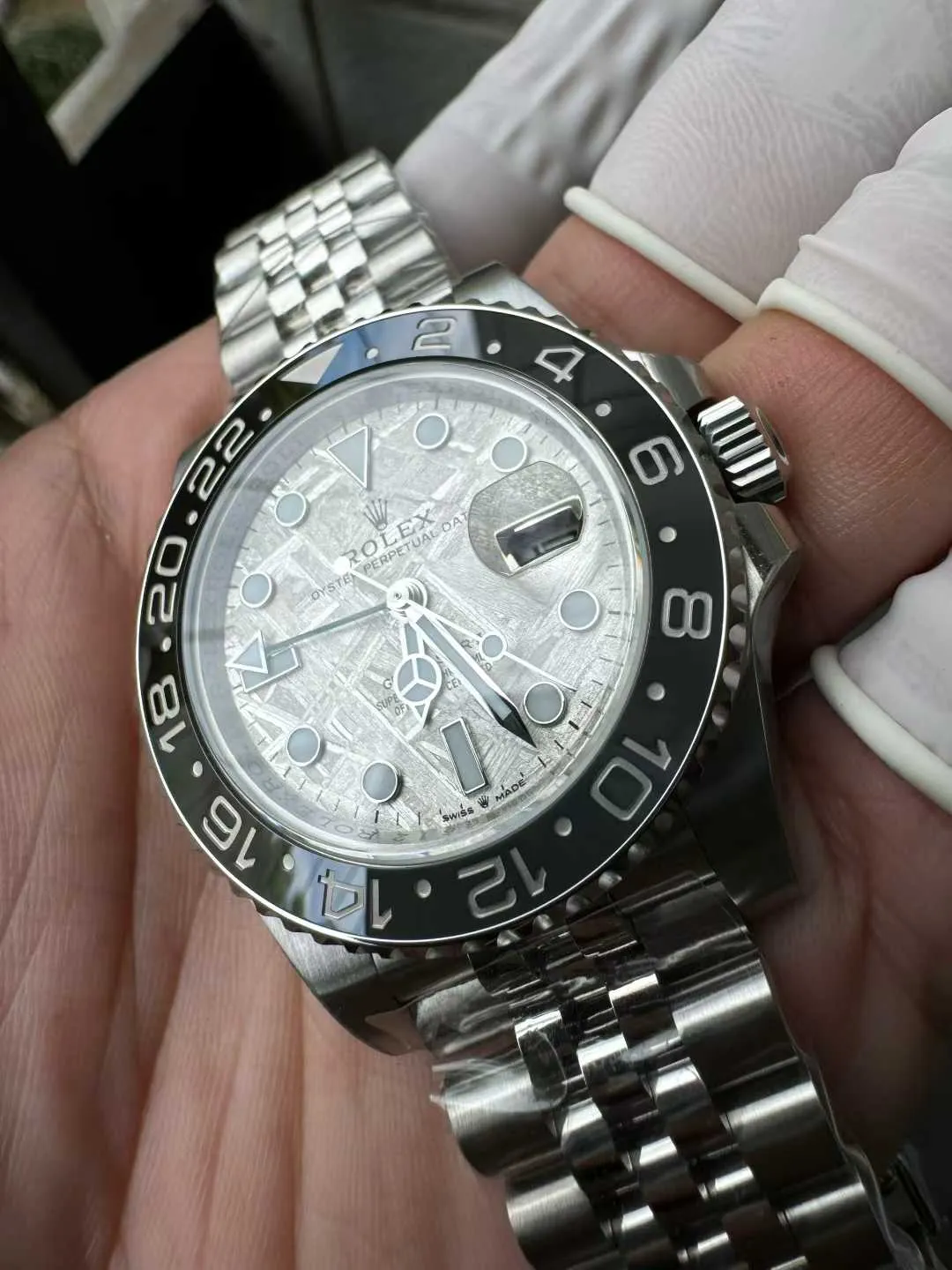Clean Factory Watch Rolex GMT-Master II Meteorite Bruce Wayne 126710GRNR Black & photo 5