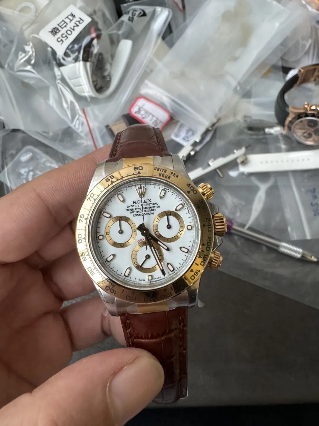 Clean Factory Daytona 116503 Black Mother of Pearl Dial Diamond Hour Markers Yellow Gold Bezel Brown Alligator Strap DD4130 Caliber – Clean Factory Watch | The Best Super Clone Watches Store in China photo 6