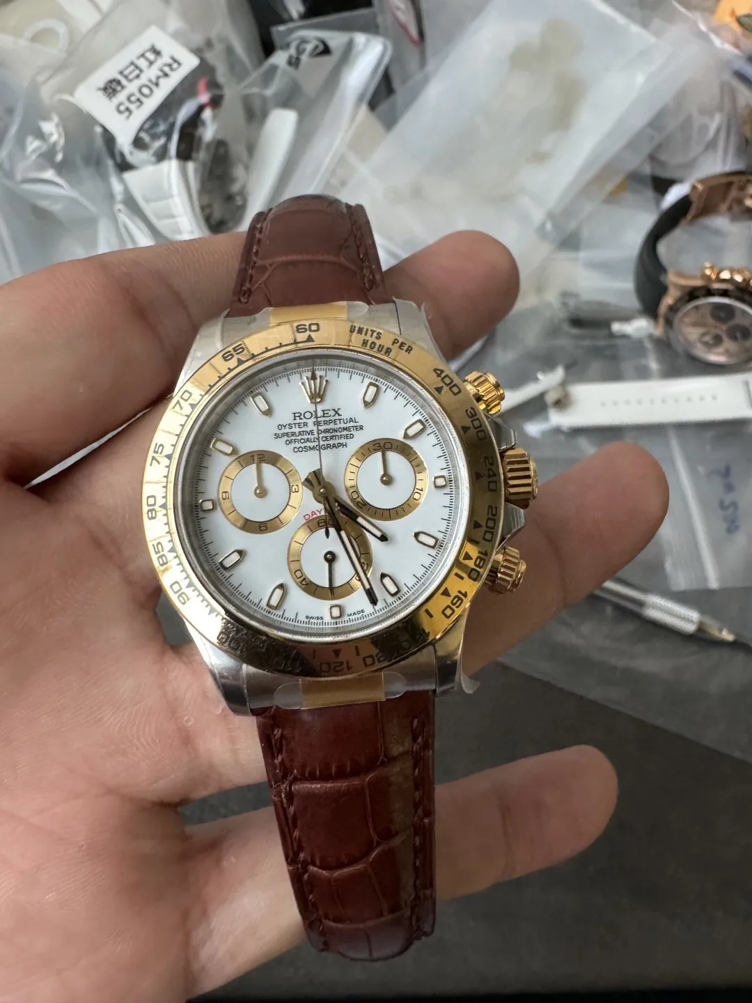 Clean Factory Daytona 116503 Black Mother of Pearl Dial Diamond Hour Markers Yellow Gold Bezel Brown Alligator Strap DD4130 Caliber – Clean Factory Watch | The Best Super Clone Watches Store in China photo 7