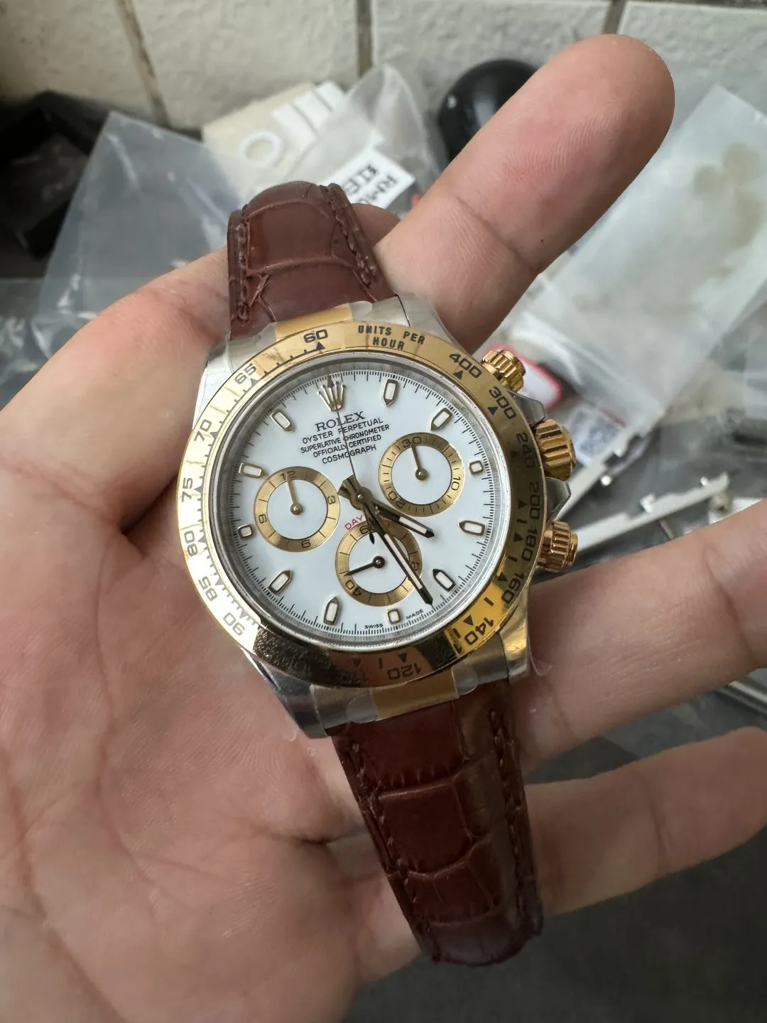 Clean Factory Daytona 116503 Black Mother of Pearl Dial Diamond Hour Markers Yellow Gold Bezel Brown Alligator Strap DD4130 Caliber – Clean Factory Watch | The Best Super Clone Watches Store in China photo 9