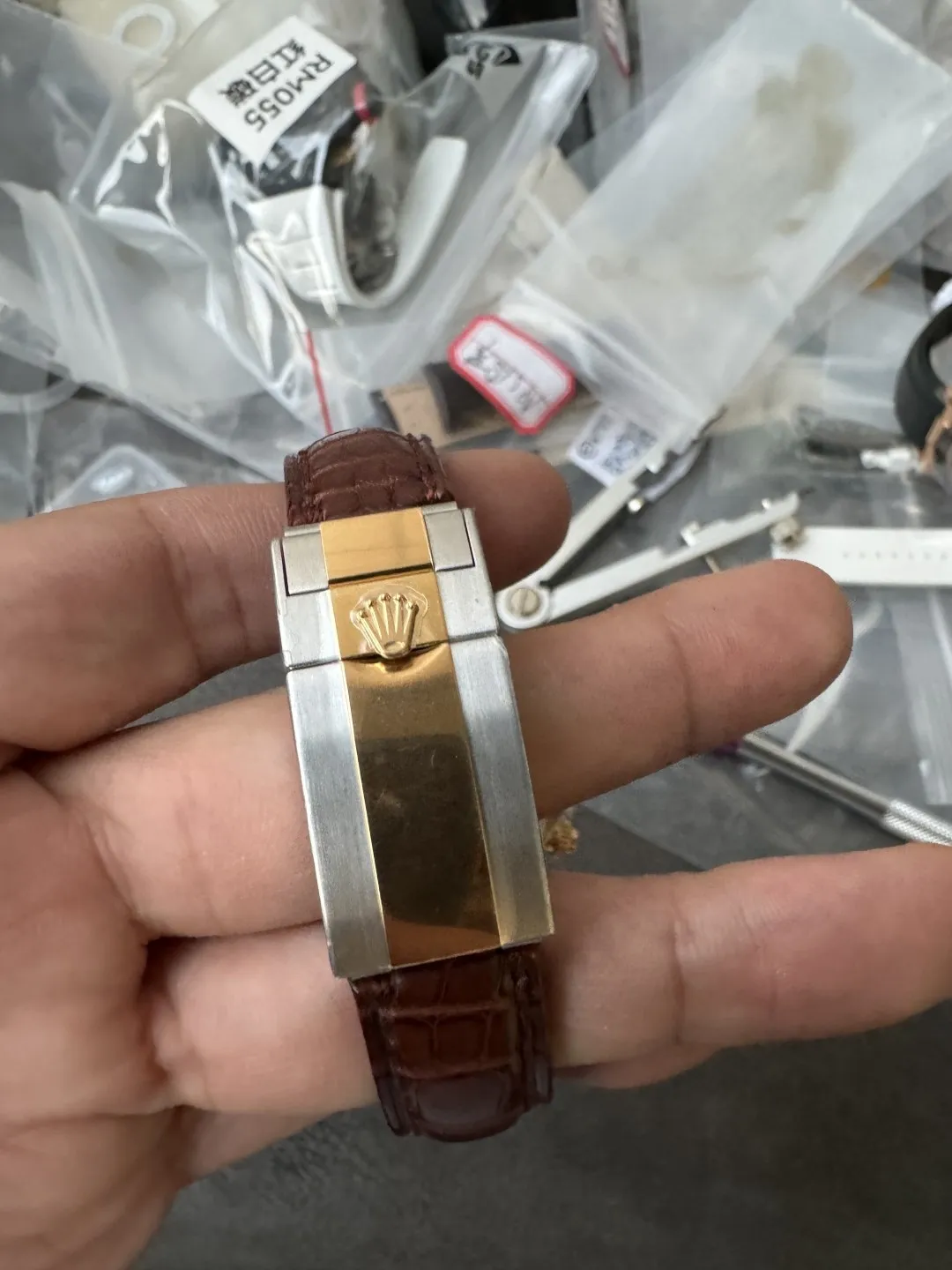 Clean Factory Daytona 116503 Black Mother of Pearl Dial Diamond Hour Markers Yellow Gold Bezel Brown Alligator Strap DD4130 Caliber – Clean Factory Watch | The Best Super Clone Watches Store in China photo 15