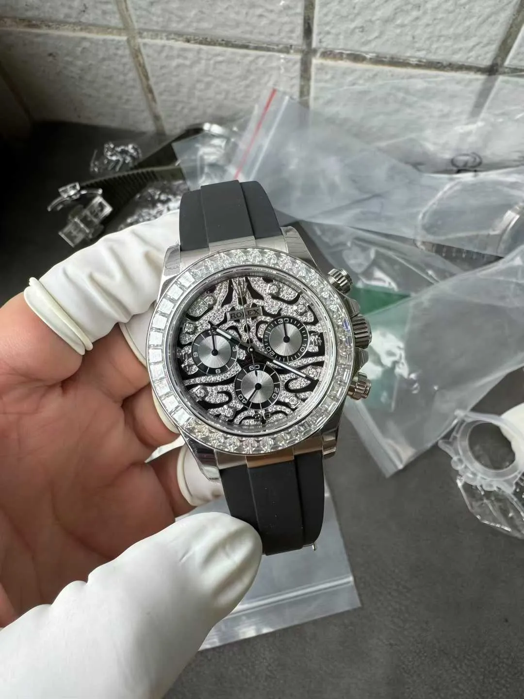 Clean Factory Daytona ‘Eye of the Tiger’ 126589TBR Wrapped Platinum 40mm Black Diamond Motif Dial Baguette Bezel Oysterflex Strap DD4131 Movement – Clean Factory Watch | The Best Super Clone Watches Store in China photo 2