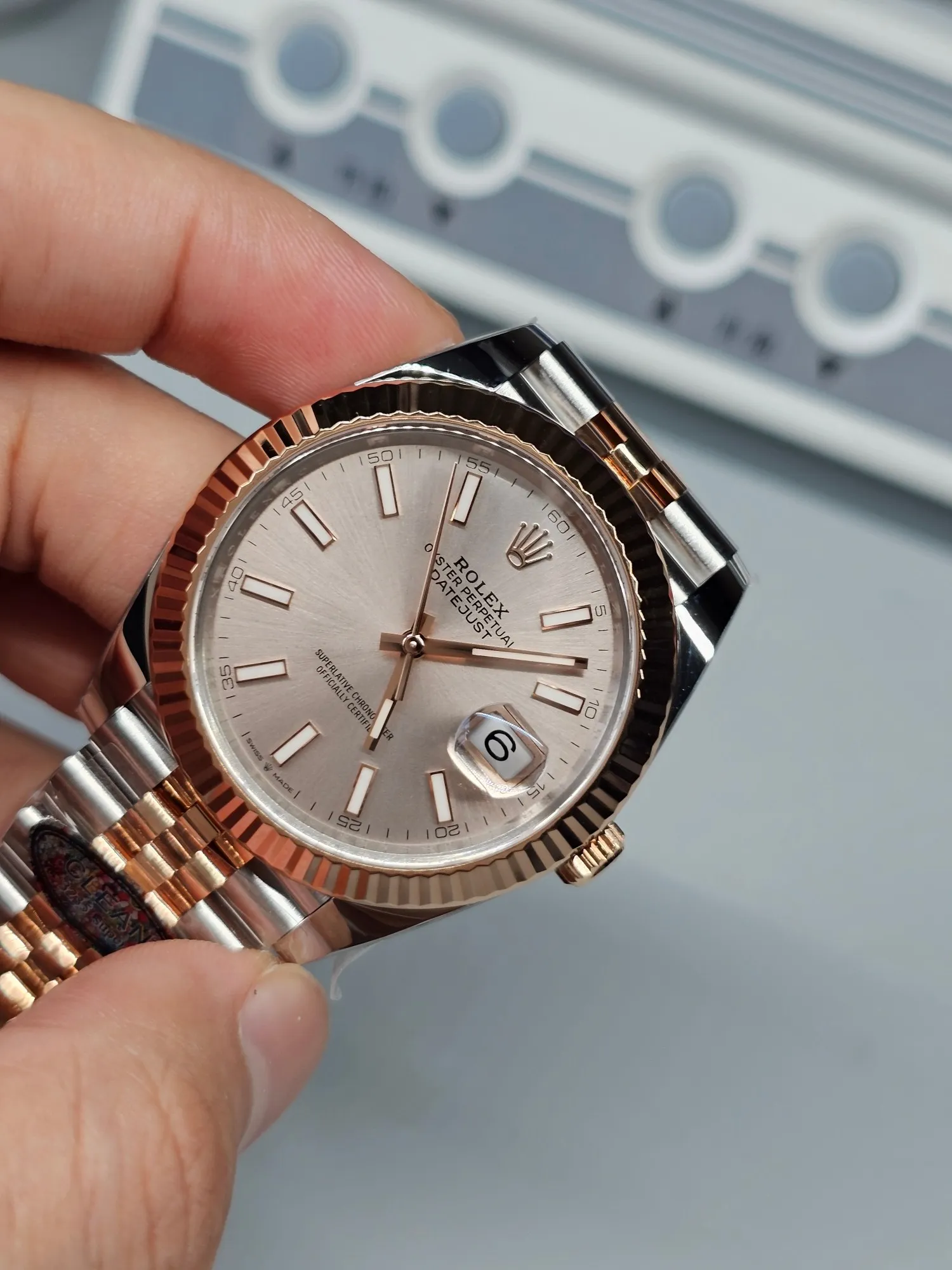 Clean Factory Watch Datejust 41 126331 Pink Dial Rose Gold Fluted Bezel Rose Gold and Oystersteel Two Tone Jubilee Bracelet SH3235 Movement – Clean Factory Watch | The Best Super Clone Watches Store in China photo 3