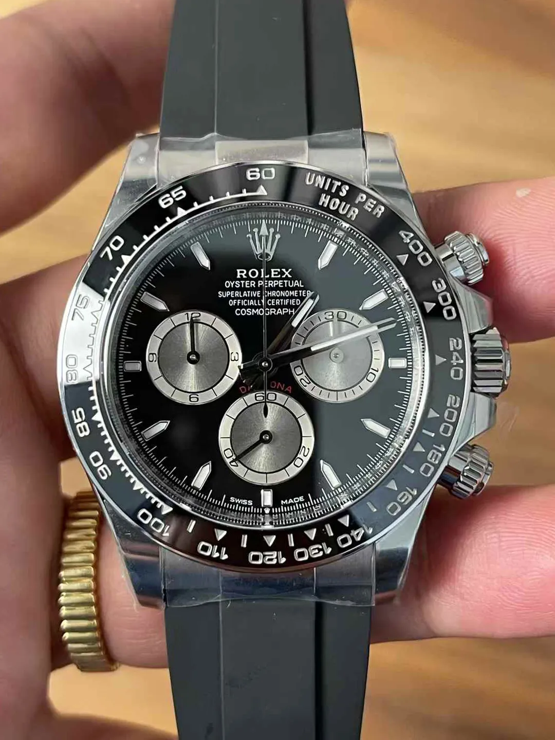 Clean Factory Watches Daytona 126519LN Black Dial Grey Chrono Sub-Dial Black Ceramic Bezel Stainless Steel Case SH4131 Movement Oysterflex Strap – Clean Factory Watch | The Best Super Clone Watches Store in China