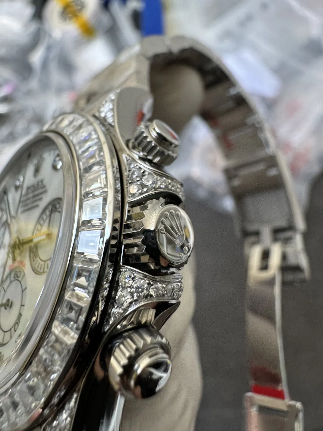 Premium Customized Daytona 116589 MOP Dial Diamonds Hour Markers Diamonds Sets White Gold Case and Bezel Based on Clean Factory DD4130 Movement – Clean Factory Watch | The Best Super Clone Watches Store in China photo 14