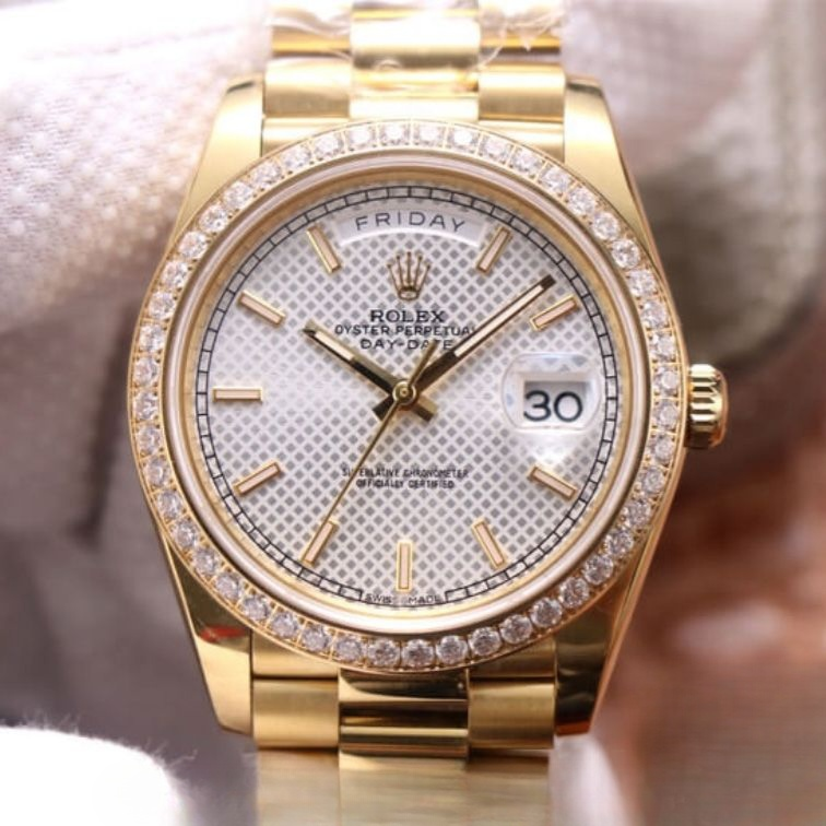 Rolex day date white dial 18k yellow gold 40mm swiss replica m228348rbr.0005