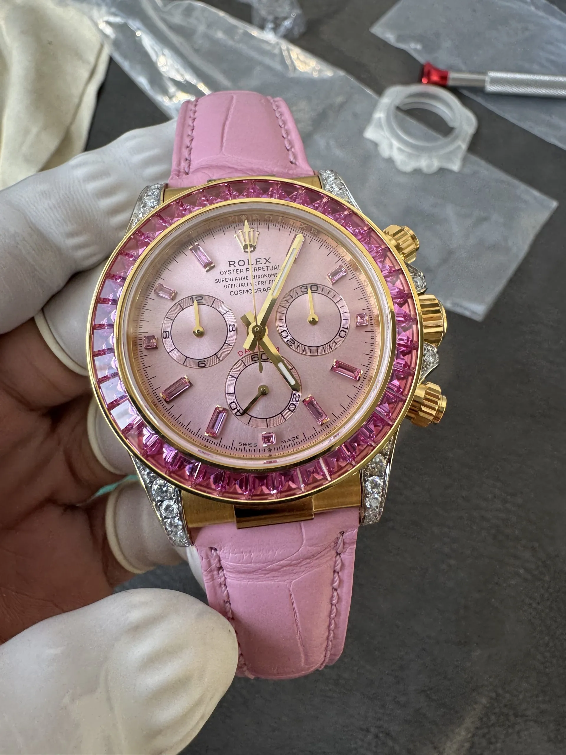 Super Clone Custom Lady Daytona 126538TRO Wrapped 18K Yellow Gold Case Pink Dial wtih Diamond Indexes Pink Diamonds Bezel Pink Leather Strap ACE Free-Sprung Balance 4131 Movement – Clean Factory Watch | The Best Super Clone Watches Store in China photo 6