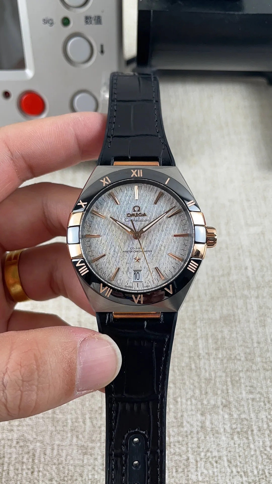 VS Factory Omega Constellation 41mm Two-Tone Sedna Gold Black Ceramic Bezel Silk Dial (131.23.41.21.06.002) 1:1 Super Clone - DD8900 Movement - VS Factory Official