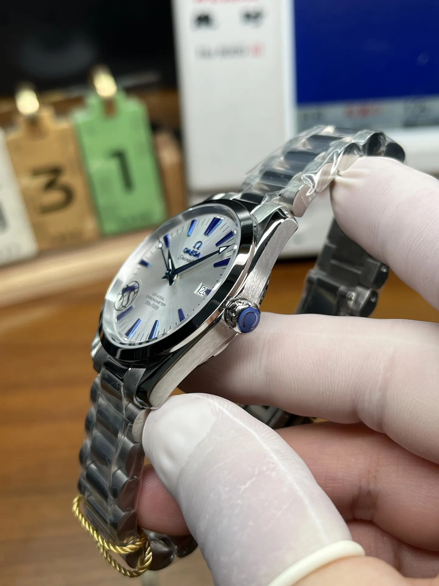 VS Factory Omega Seamaster Aqua Terra 150M 39.2mm Silver Dial Blued Hour Markers and Hands Smooth Bezel (2503.33.00) 1:1 Super Clone – DD2500 Movement - VS Factory Official photo 4