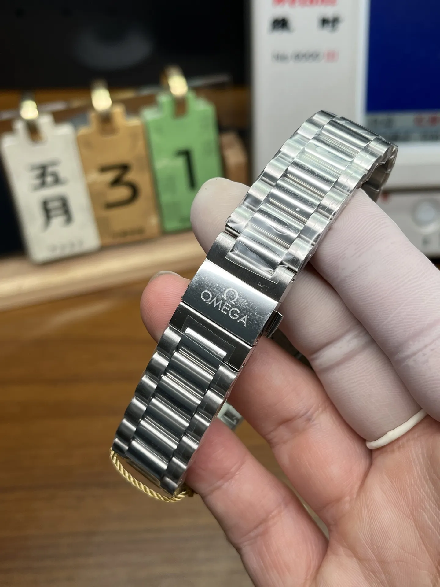 VS Factory Omega Seamaster Aqua Terra 150M 39.2mm Silver Dial Blued Hour Markers and Hands Smooth Bezel (2503.33.00) 1:1 Super Clone – DD2500 Movement - VS Factory Official photo 6