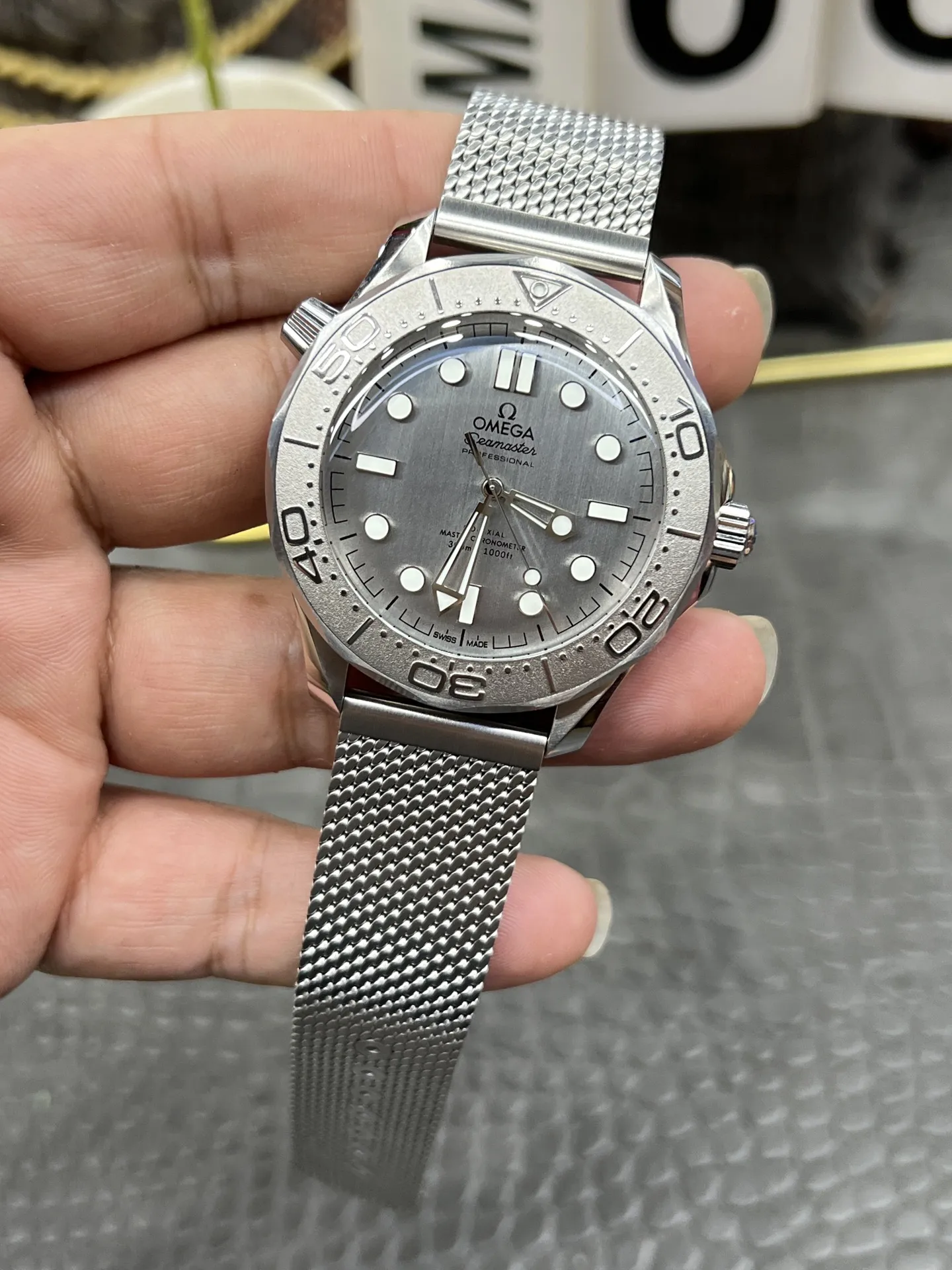 VS Factory Omega Seamaster Diver 300M 42mm James Bond 60th Anniversary Mesh Bracelet (210.30.42.20.06.002) 1:1 Super Clone - DD8806 Movement - VS Factory Official photo 4