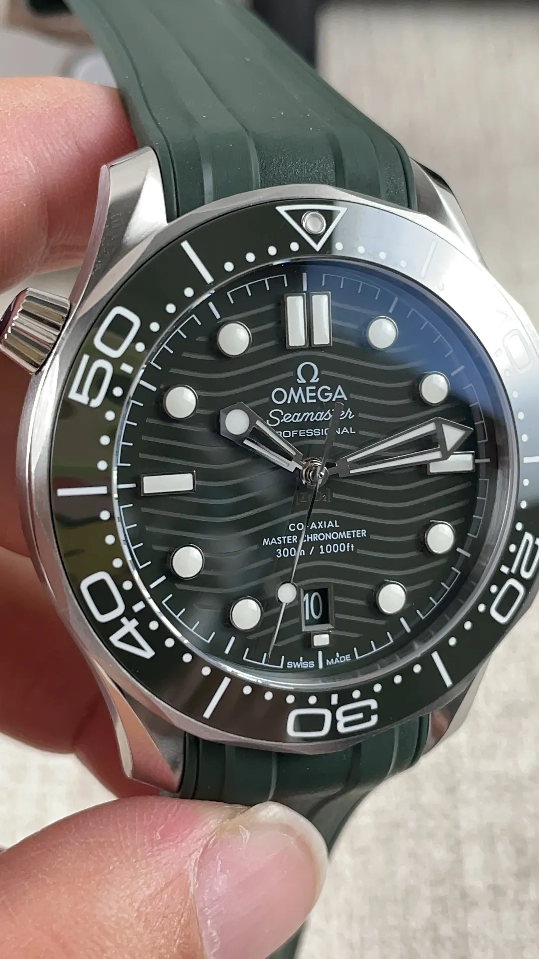 VS Factory Omega Seamaster Diver 300M "Seaweed Green" (210.32.42.20.10.001) 1:1 Super Clone - DD8800 Movement - VS Factory Official photo 3
