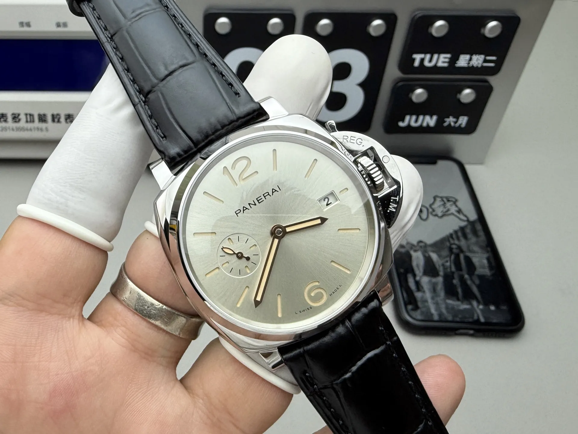VS Factory Panerai Luminor Due 42mm Ivory Dial Black Leather Strap Smooth Bezel (PAM01249)1:1 Super Clone - DDP.900 Movement - VS Factory Official photo 3