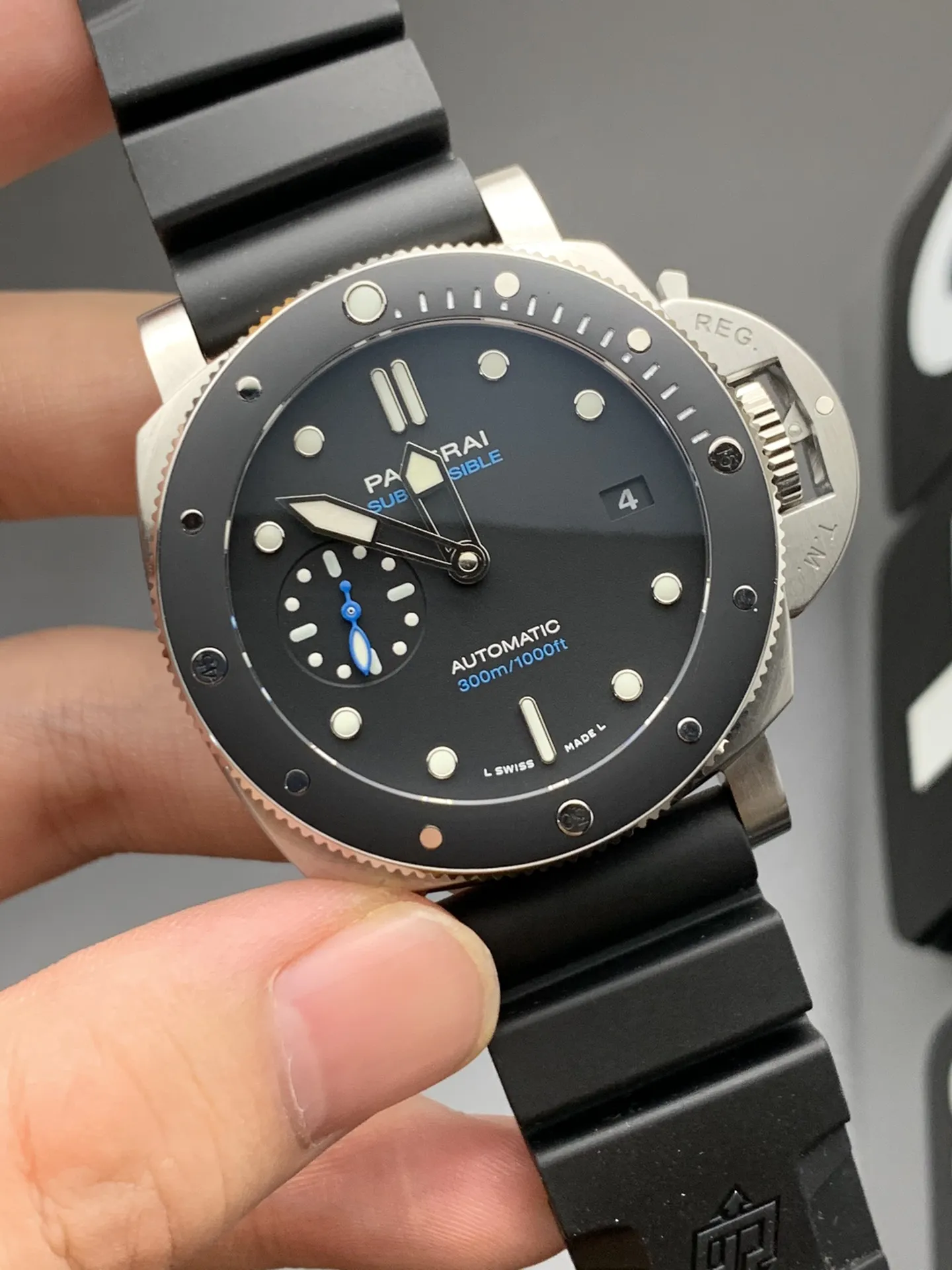 VS Factory Panerai Submersible 42mm Black Ceramic Bezel PAM00683 1:1 Super Clone - DDP.900 Movement - VS Factory Official photo 3