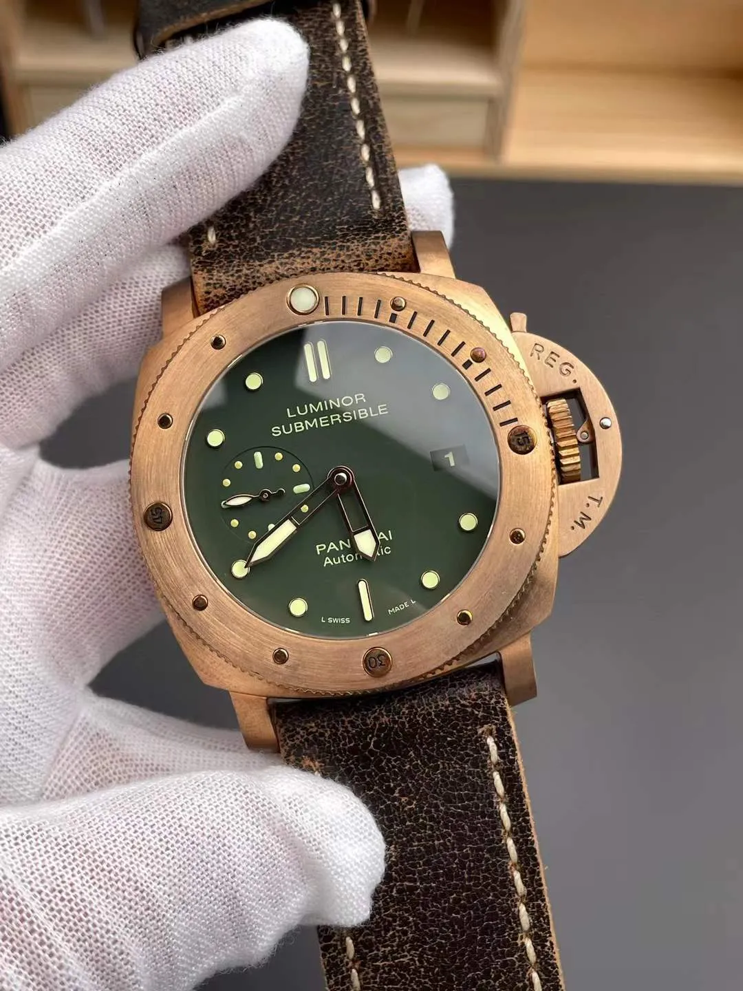 VS Factory Panerai Submersible 47mm1950 Matte Olive Green Dial Bronzo Bezel Brown Leather Strap (PAM00382)1:1 Super Clone - DDP.9000 Movement - VS Factory Official photo 4