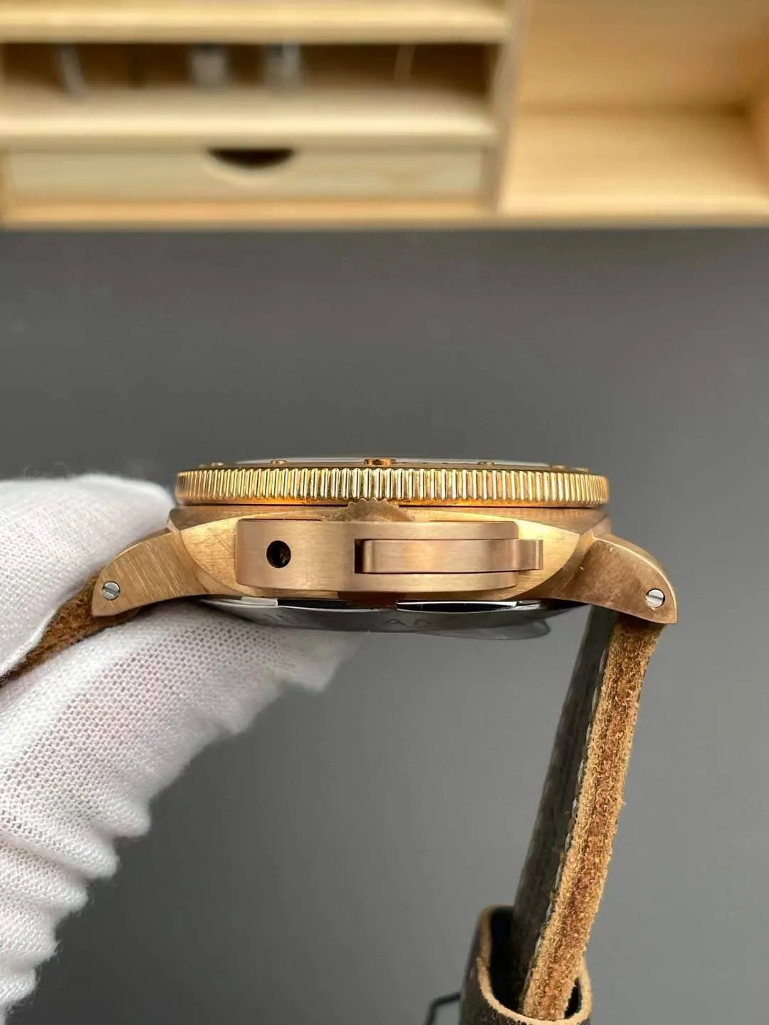 VS Factory Panerai Submersible 47mm1950 Matte Olive Green Dial Bronzo Bezel Brown Leather Strap (PAM00382)1:1 Super Clone - DDP.9000 Movement - VS Factory Official photo 7