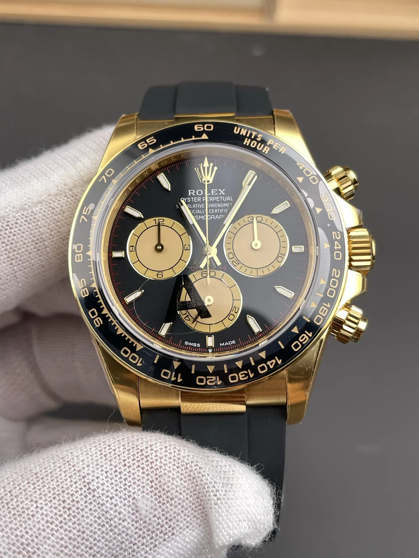 VS Factory Rolex Cosmograph Daytona 40mm Black Dial Yellow Gold Rubber Strap (126518LN) 1:1 Super Clone – DD4131 Movement - VS Factory Official