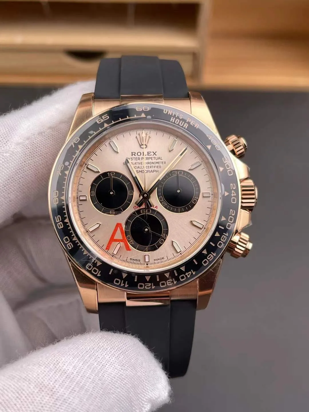 VS Factory Rolex Cosmograph Daytona 40mm Sundust Dial Everose Gold Rubber Strap (126515LN) 1:1 Super Clone – DD4131 Movement - VS Factory Official