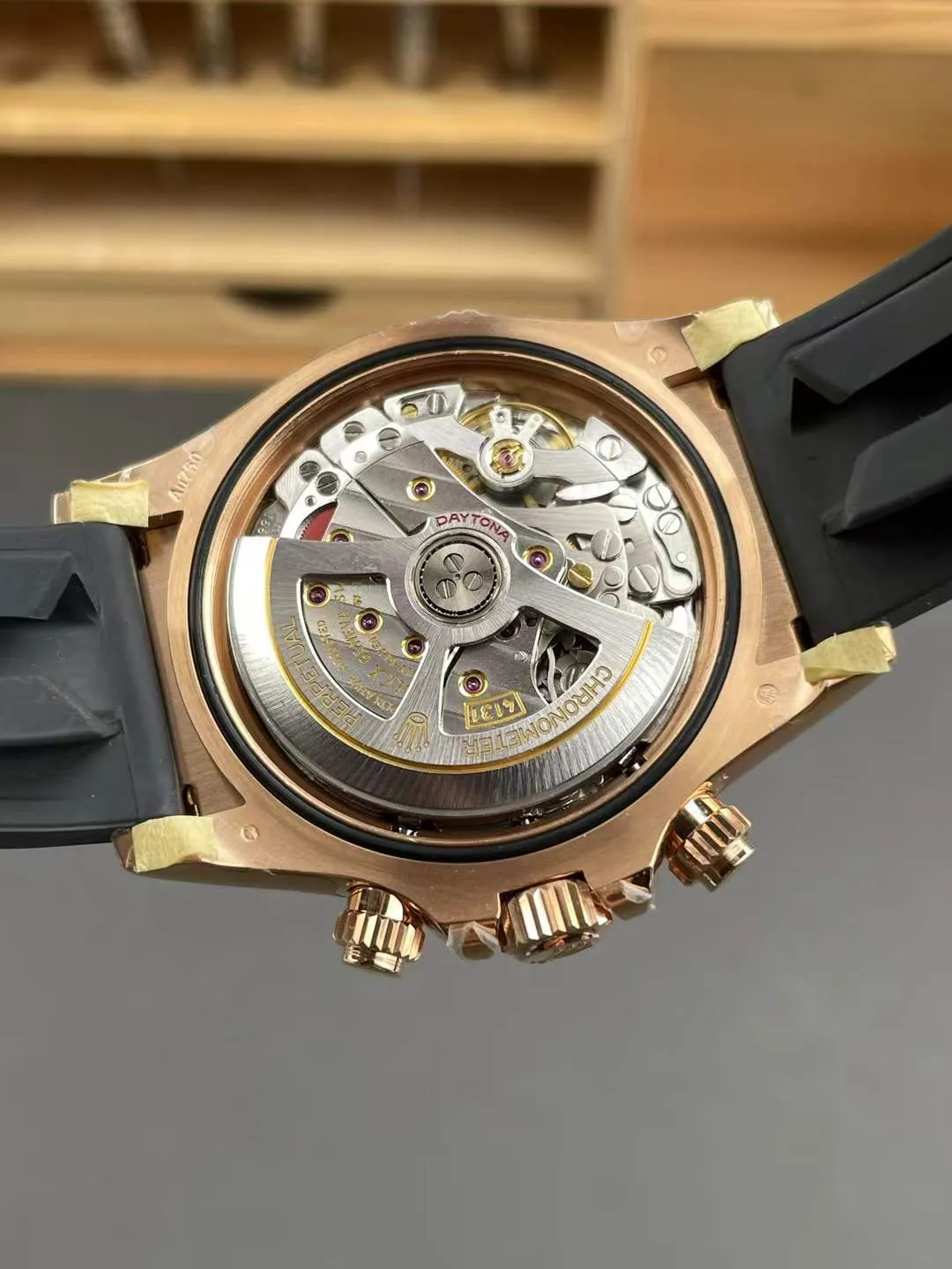 VS Factory Rolex Cosmograph Daytona 40mm Sundust Dial Everose Gold Rubber Strap (126515LN) 1:1 Super Clone – DD4131 Movement - VS Factory Official photo 4