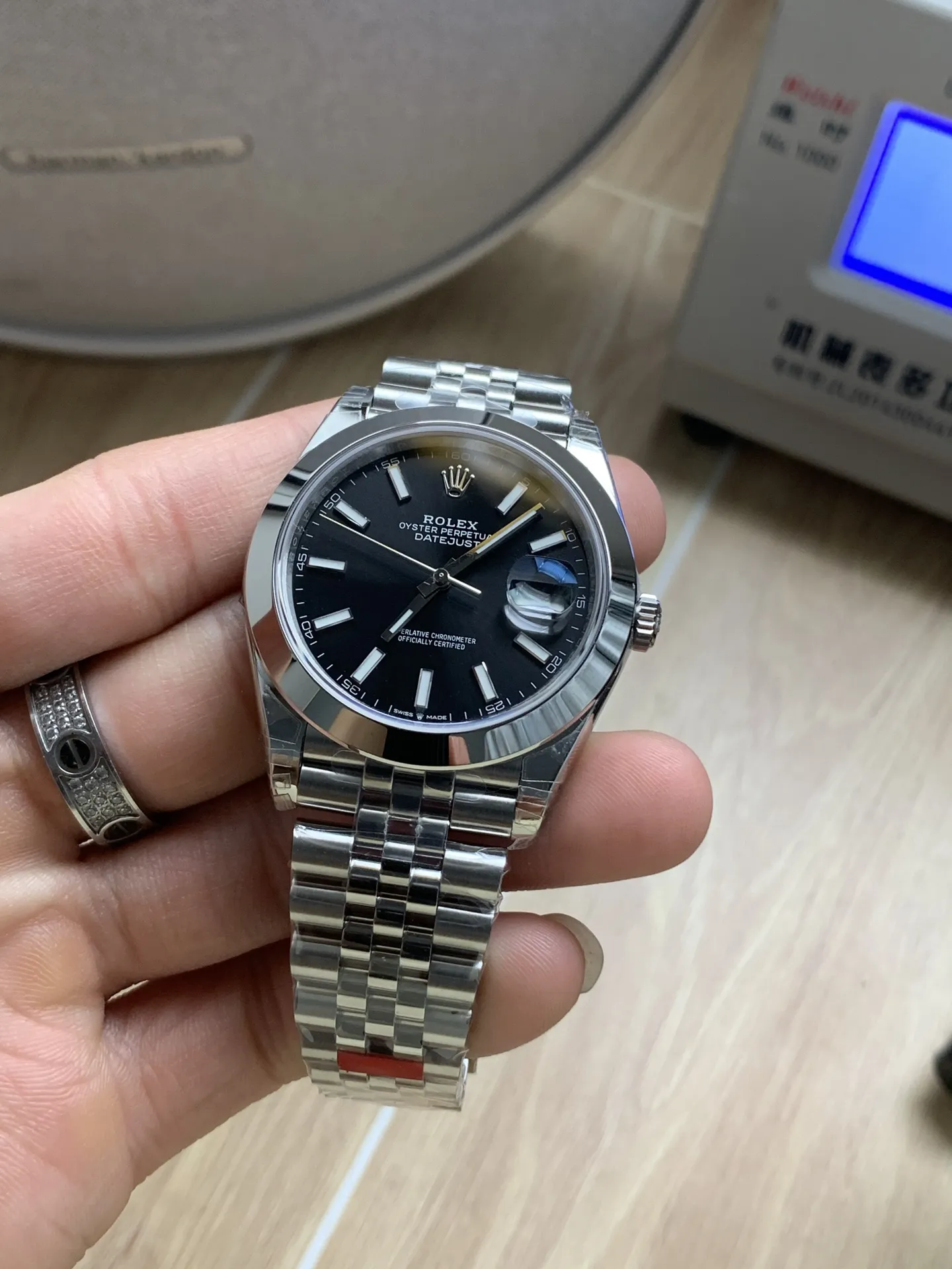 VS Factory Rolex Datejust 41mm Black Dial Smooth Bezel Jubilee Bracelet (126300) 1:1 Super Clone - DD3235 Movement - VS Factory Official photo 3