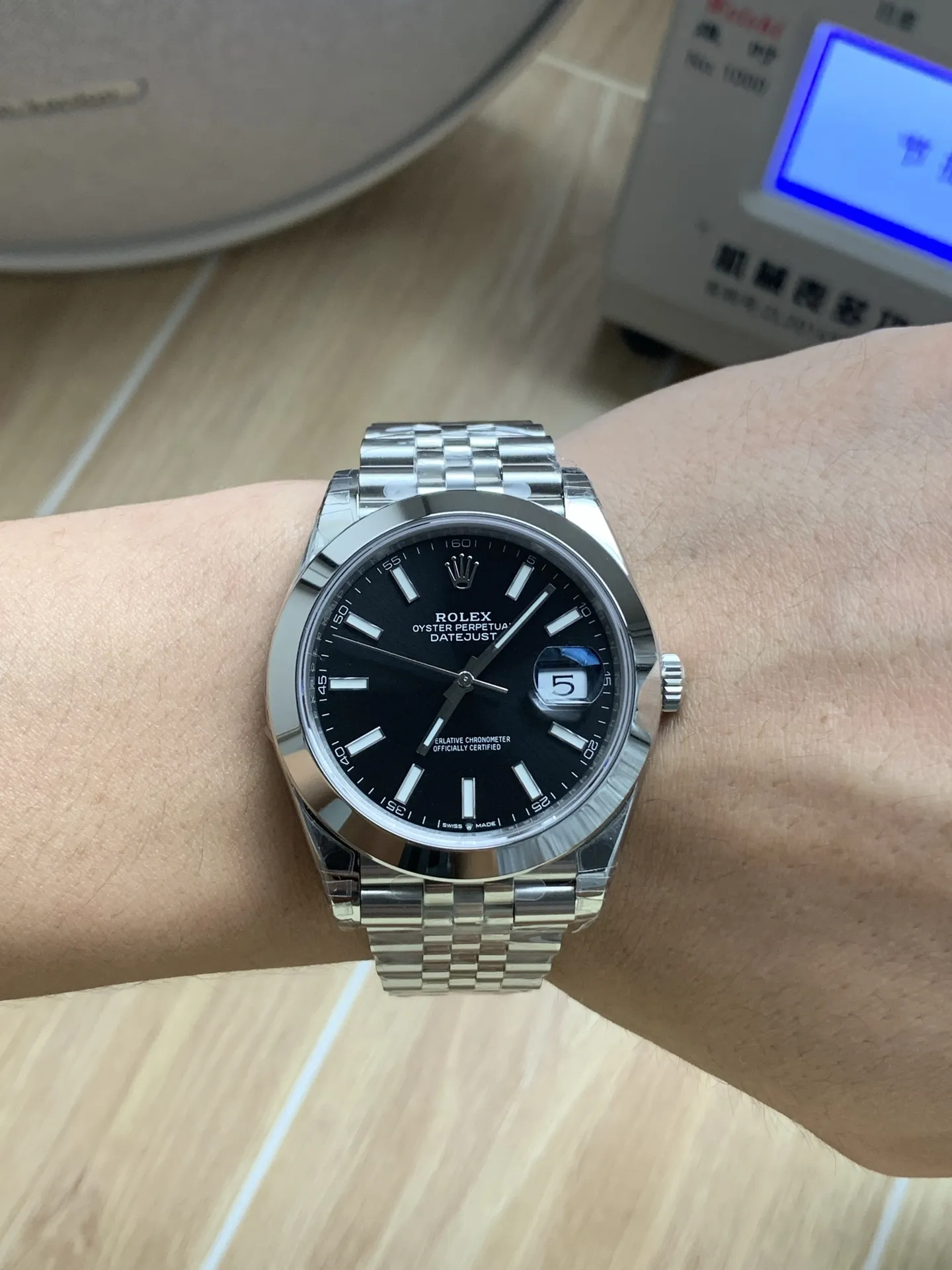 VS Factory Rolex Datejust 41mm Black Dial Smooth Bezel Jubilee Bracelet (126300) 1:1 Super Clone - DD3235 Movement - VS Factory Official photo 10