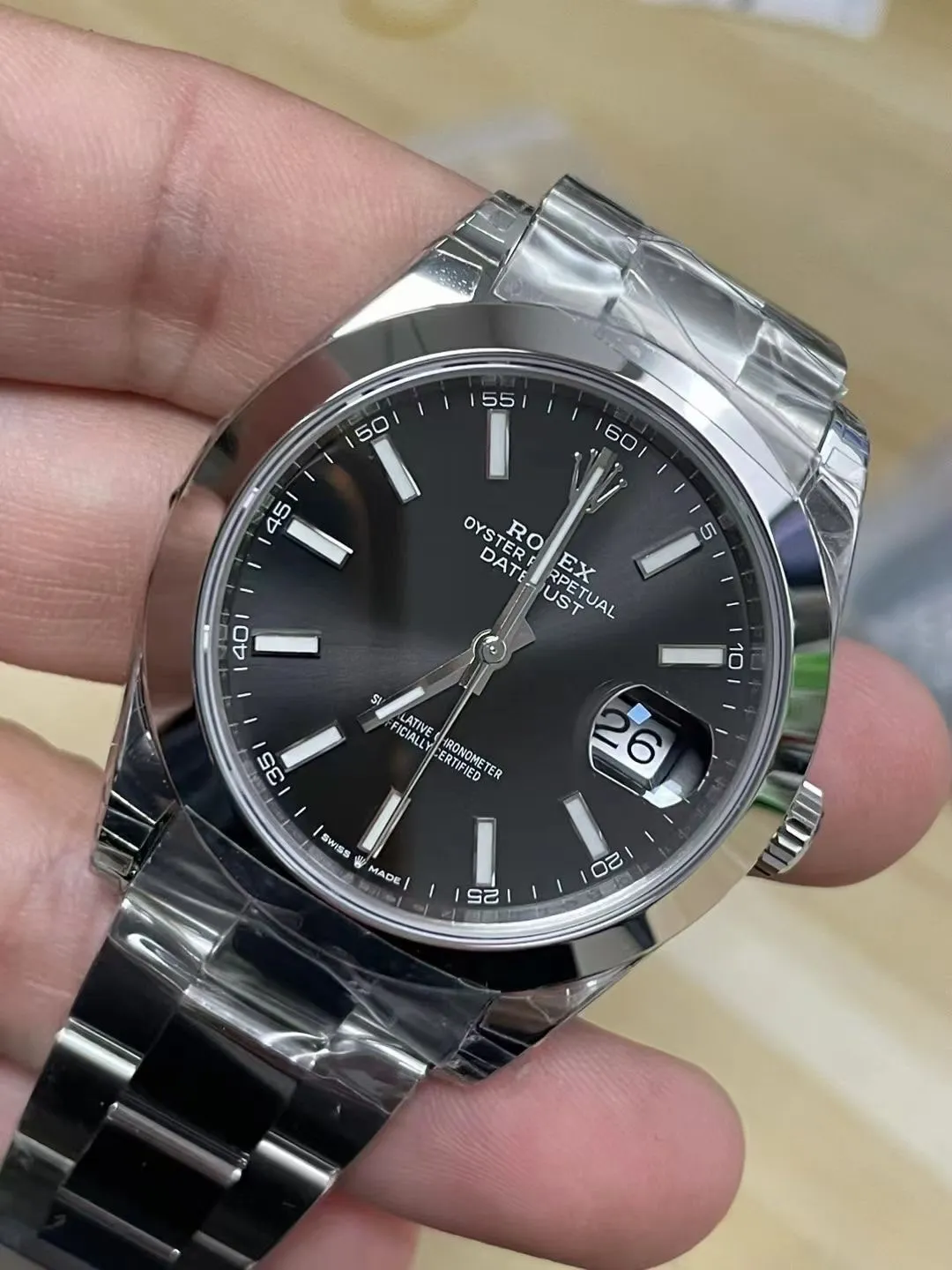VS Factory Rolex Datejust 41mm Black Dial Smooth Bezel Oyster Bracelet (126300) 1:1 Super Clone - DD3235 Movement - VS Factory Official photo 5