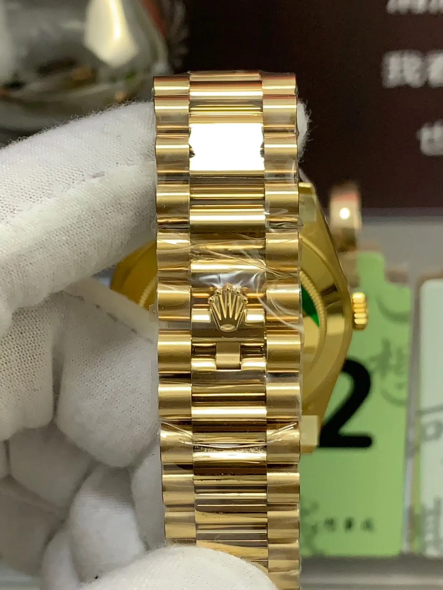 VS Factory Rolex Day-Date 40 Yellow Gold White Baguette Diamond Dial (228238) V2 1:1 Super Clone - DD3255 Movement - VS Factory Official photo 6