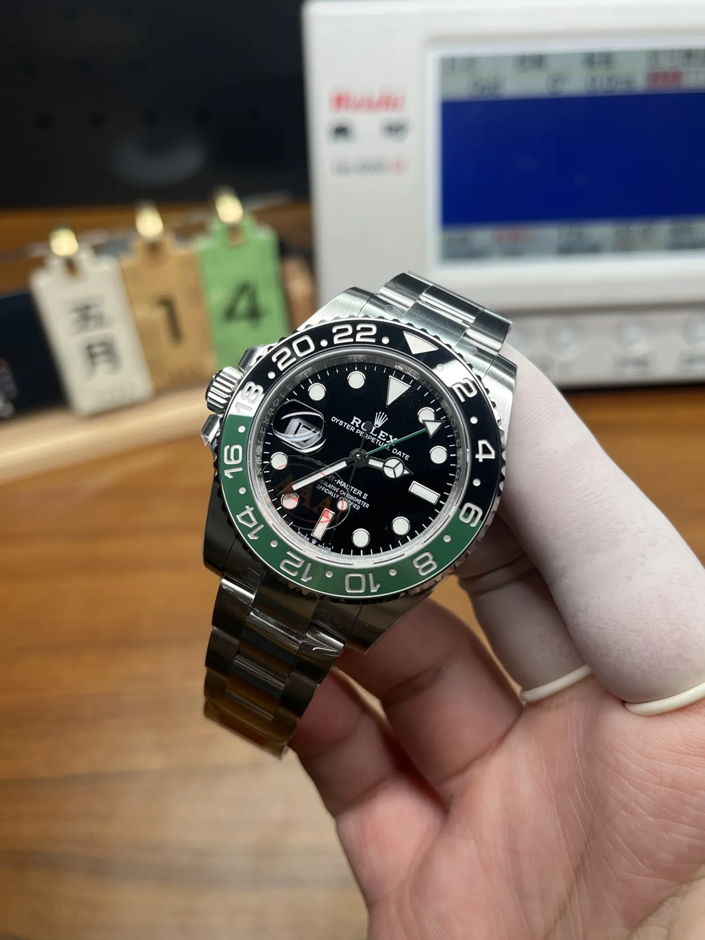 VS Factory Rolex GMT-Master II "Sprite" Left-Handed Black/Green Oyster Bracelet (126720VTNR) 1:1 Super Clone – DD3285 Movement - VS Factory Official photo 3
