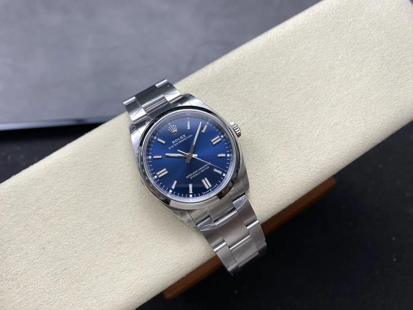 VS Factory Rolex Oyster Perpetual 36mm Bright Blue Sunburst Dial Smooth Bezel Oyster Bracelet (126000) 1:1 Super Clone - DD3230 Movement - VS Factory Official photo 3