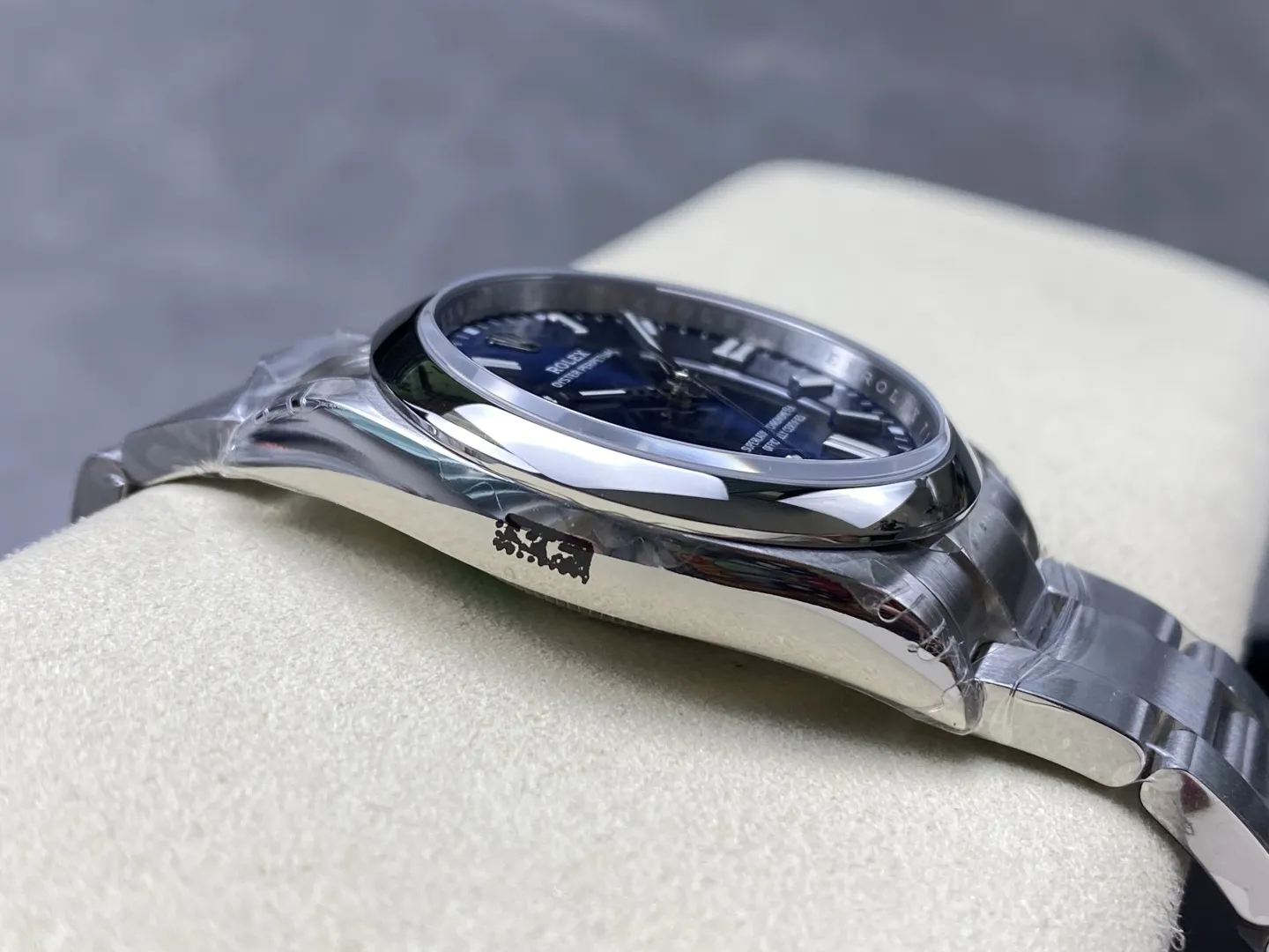 VS Factory Rolex Oyster Perpetual 36mm Bright Blue Sunburst Dial Smooth Bezel Oyster Bracelet (126000) 1:1 Super Clone - DD3230 Movement - VS Factory Official photo 7