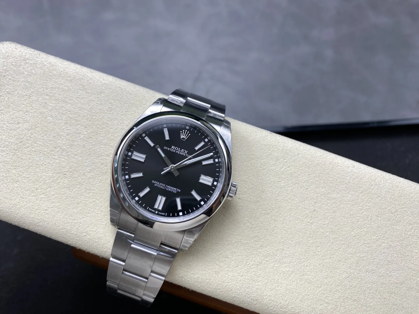 VS Factory Rolex Oyster Perpetual 41mm Bright Black Dial Smooth Bezel Oyster Bracelet (124300) 1:1 Super Clone - DD3230 Movement - VS Factory Official photo 7
