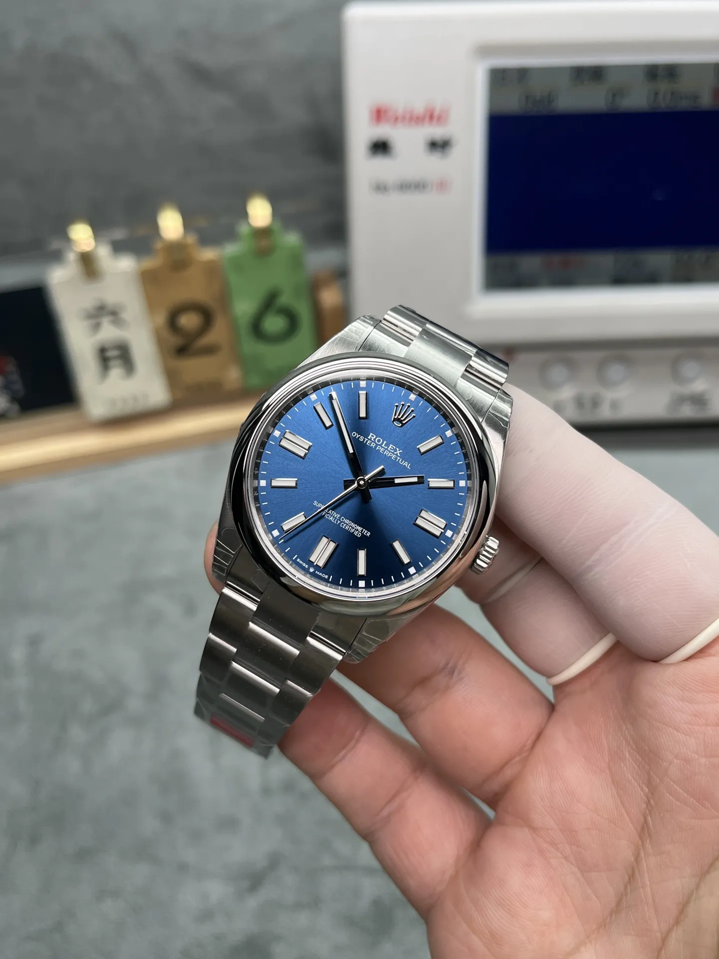 VS Factory Rolex Oyster Perpetual 41mm Bright Blue Dial (124300) 1:1 Super Clone – DD3230 Movement - VS Factory Official photo 3