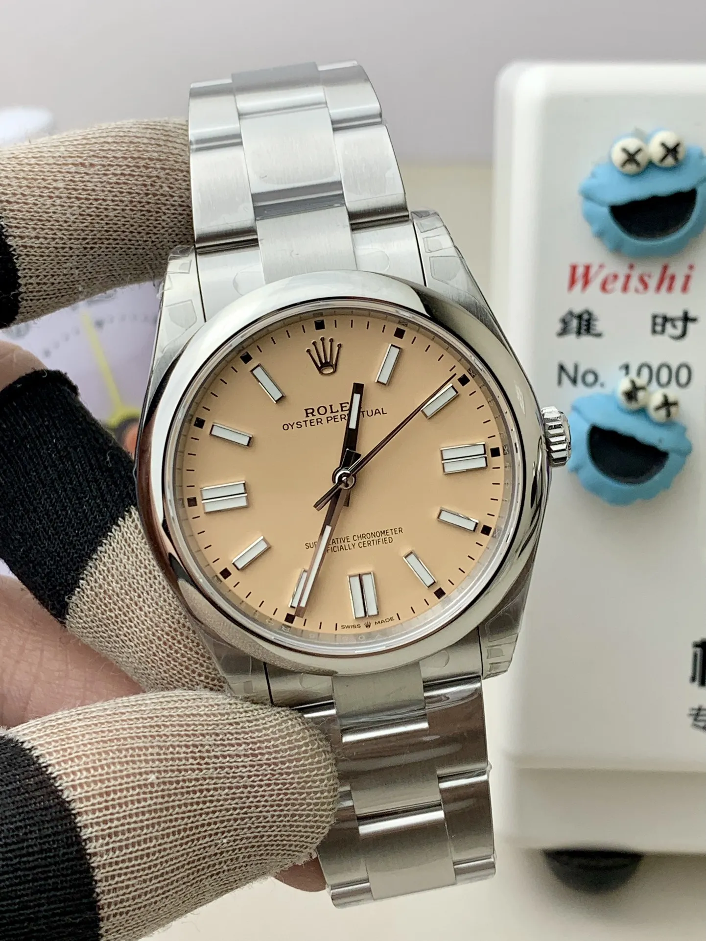 VS Factory Rolex Oyster Perpetual 41mm Candy Pink Lacquer Dial Smooth Bezel Oyster Bracelet (124300 Custom) 1:1 Super Clone - DD3230 Movement - VS Factory Official photo 3