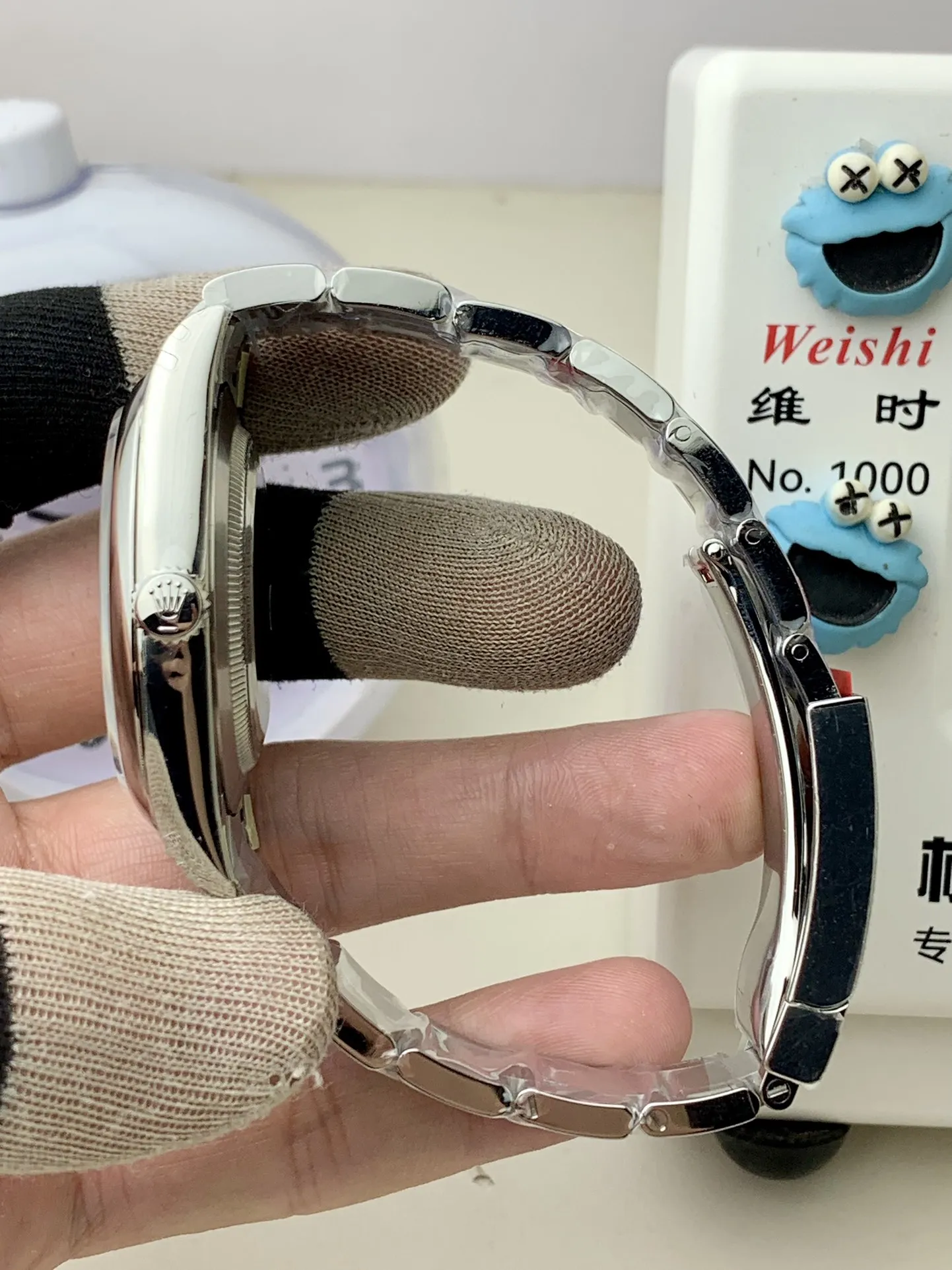 VS Factory Rolex Oyster Perpetual 41mm Candy Pink Lacquer Dial Smooth Bezel Oyster Bracelet (124300 Custom) 1:1 Super Clone - DD3230 Movement - VS Factory Official photo 5