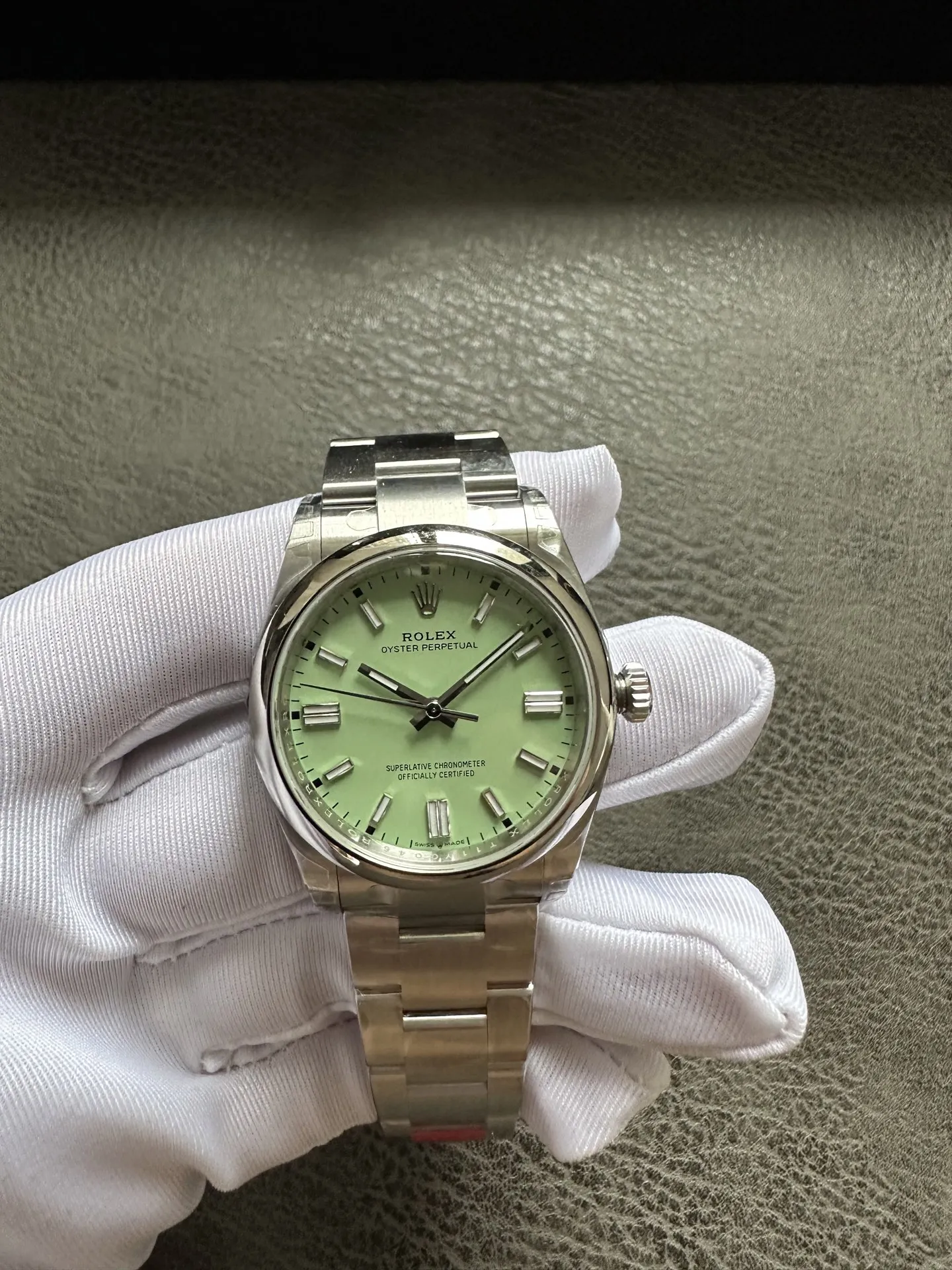 VS Factory Rolex Oyster Perpetual 41mm "Pistachio Green" Dial Smooth Bezel Oyster Bracelet (124300) 1:1 Super Clone - DD3230 Movement - VS Factory Official photo 2