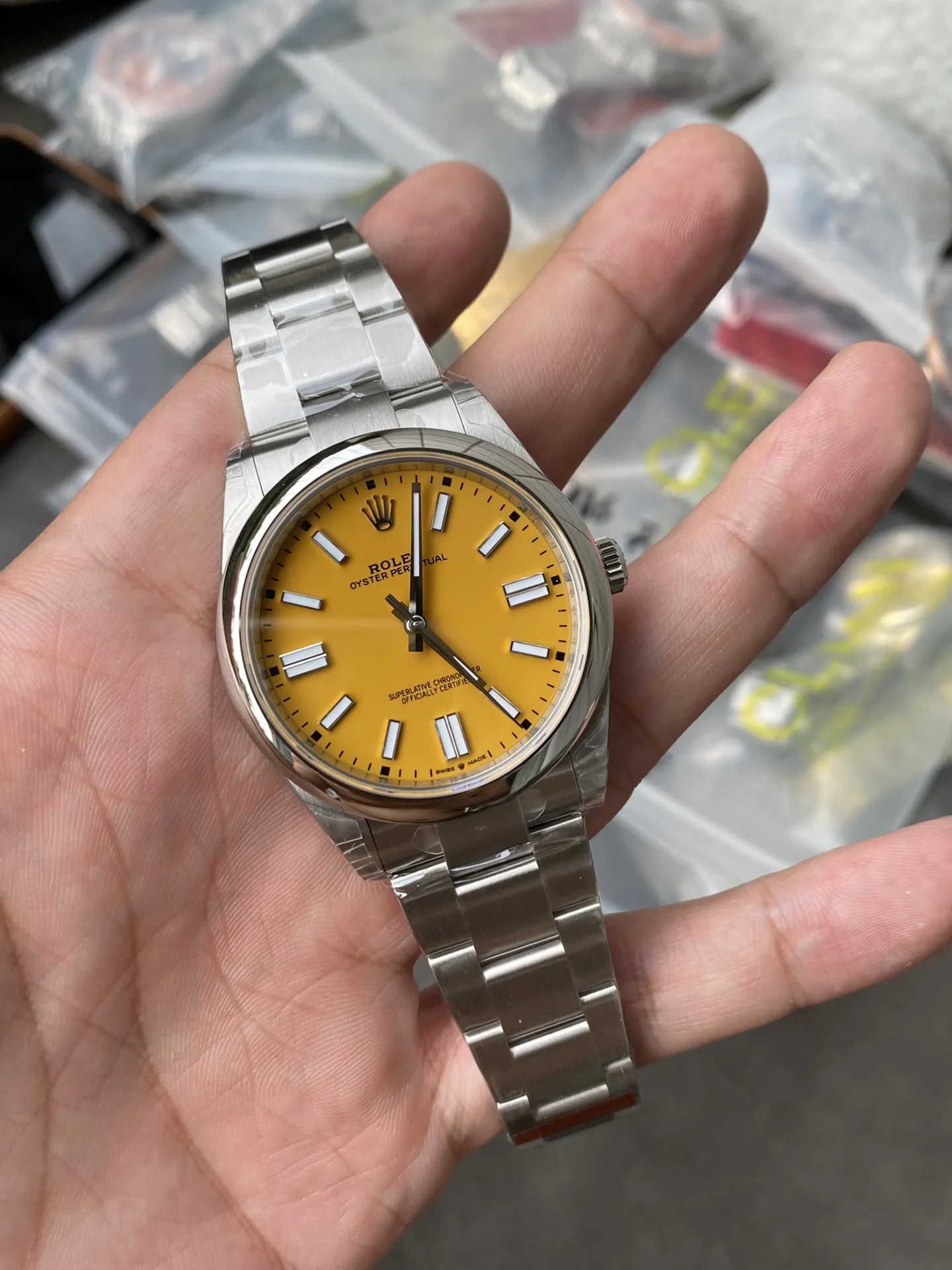 VS Factory Rolex Oyster Perpetual 41mm Yellow Dial Smooth Bezel Oyster Bracelet(124300) 1:1 Super Clone - DD3230 Movement - VS Factory Official photo 3