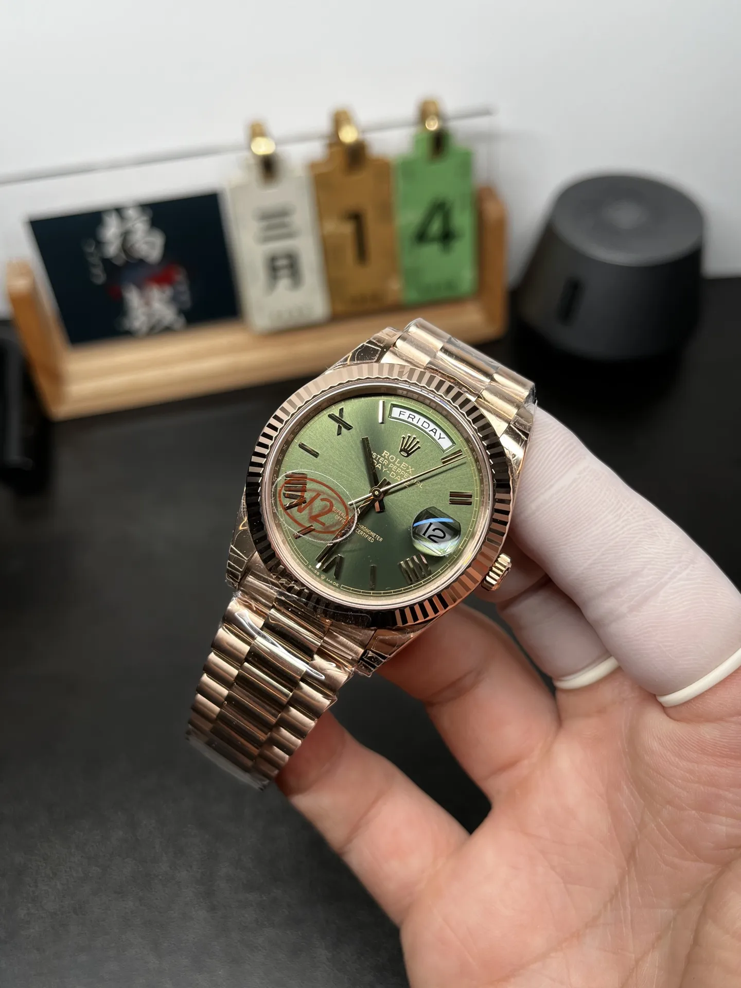 VS Factory (V2) Rolex Day-Date 40mm Rose Gold Olive Green Sunburst Roman Dial Fluted Bezel President Bracelet (228235) 1:1 Super Clone - DD3255 Movement - VS Factory Official photo 3