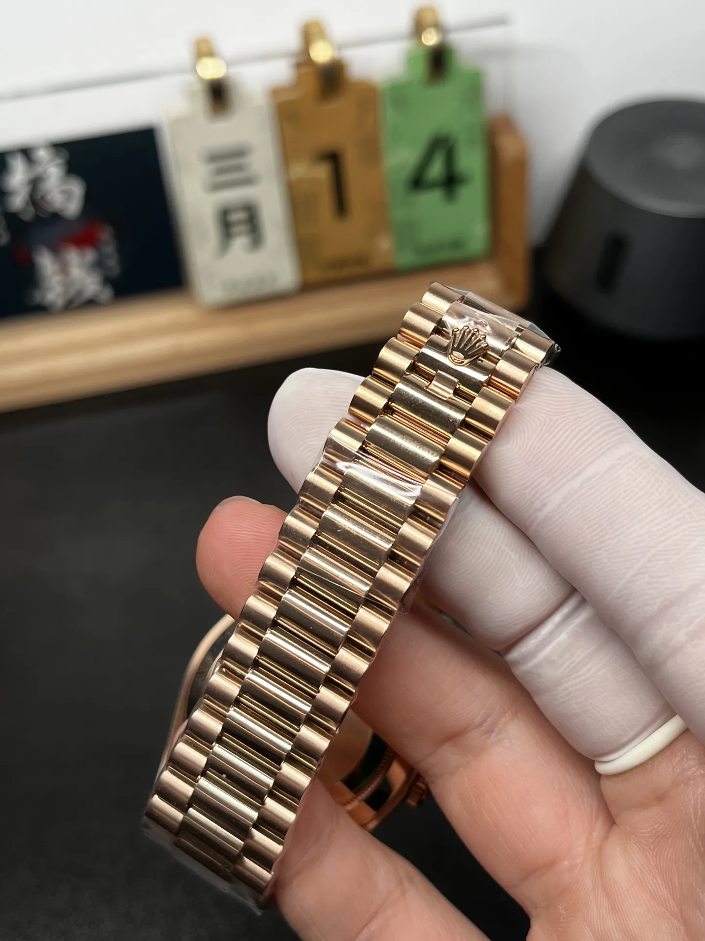 VS Factory (V2) Rolex Day-Date 40mm Rose Gold Olive Green Sunburst Roman Dial Fluted Bezel President Bracelet (228235) 1:1 Super Clone - DD3255 Movement - VS Factory Official photo 5