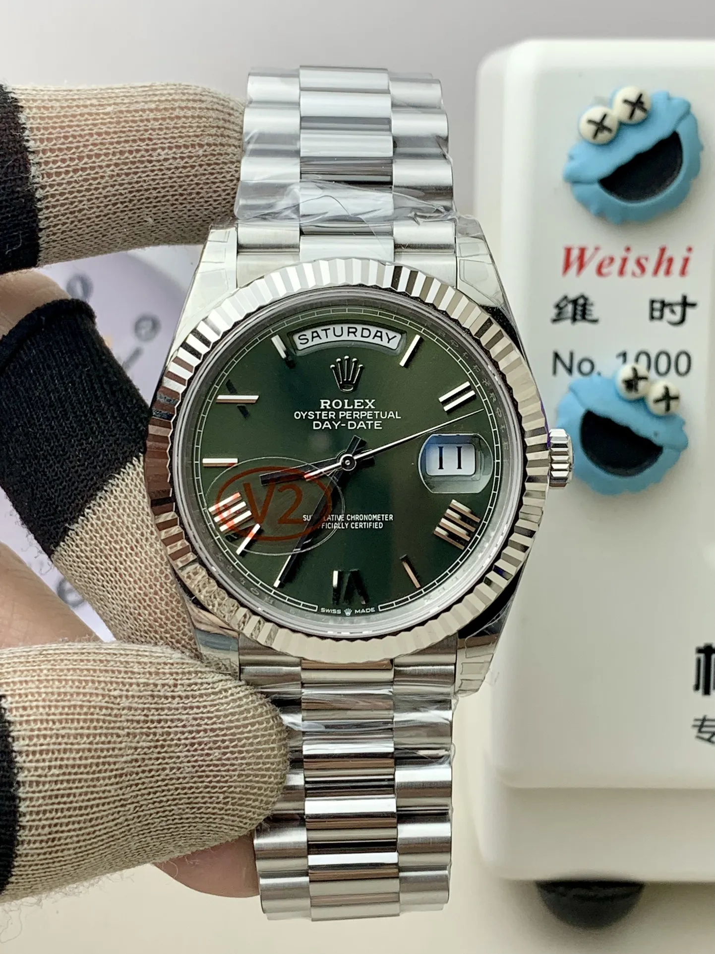 VS Factory (V2) Rolex Day-Date 40mm White Gold Olive Green Sunburst Roman Dial Fluted Bezel President Bracelet (228239) 1:1 Super Clone - DD3255 Movement - VS Factory Official